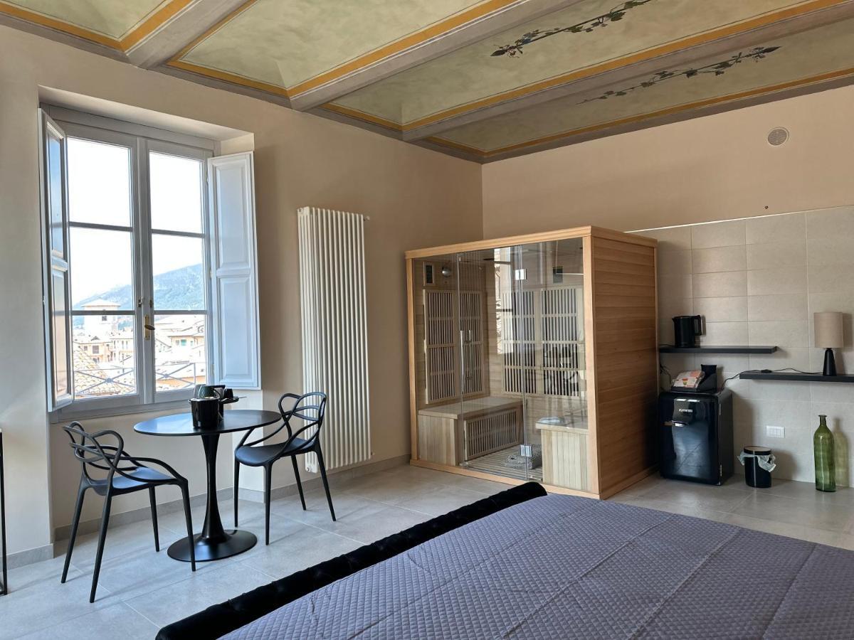 Casa Colonna - Suite Della Torre LʼAquila Exterior foto